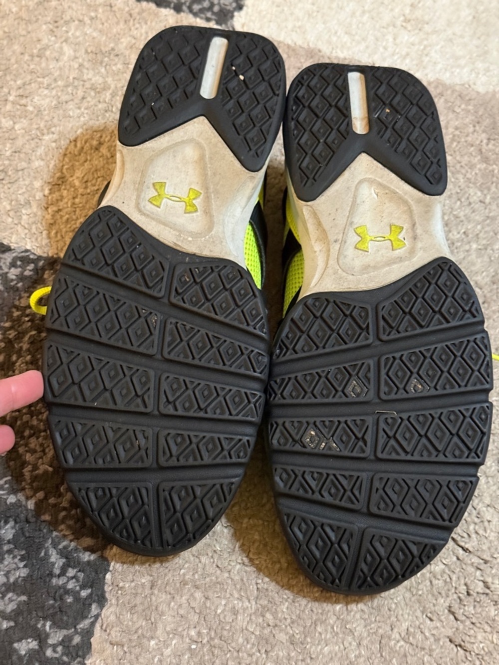 Men’s Under Armour Charged Cushioning Size 13 Neon Yellow Athletic Shoes - Picture 2 of 5
